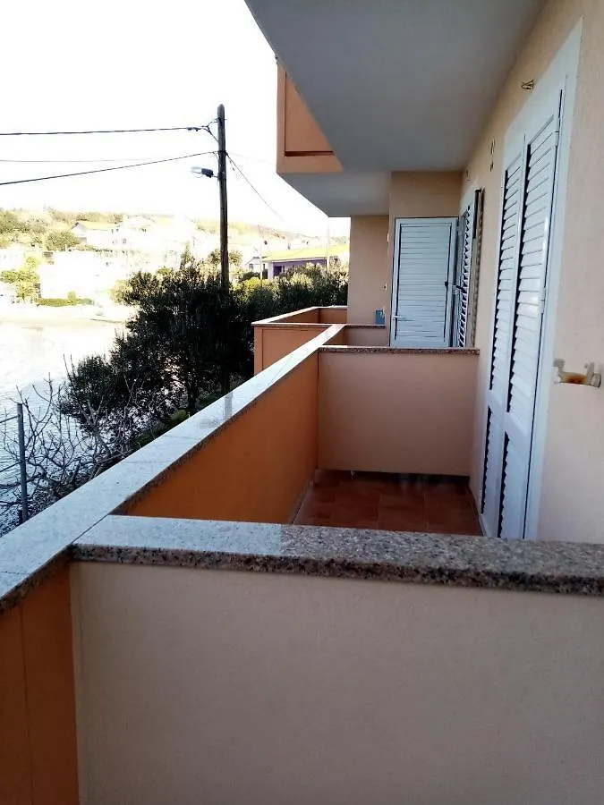 Apartments By The Sea Supetarska Draga - Donja, Rab - 17201
